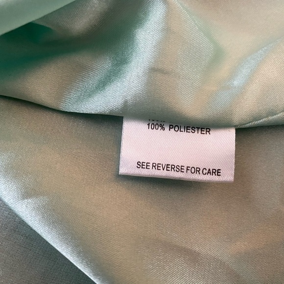 Lucy Paris dress lace with lining light green shiny material elegant dress small - Picture 7 of 9